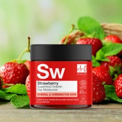 Strawberry Superfood Vitamin C Day Moisturiser -Modebe Kleidungs Geschäft dr botanicals strawberry superfood vitamin c day moisturiser 3