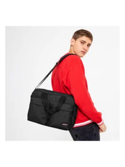 Eastpak Schultertasche "Tomsin" In Schwarz - (B)39 X (H)28 X (T)12 Cm -Modebe Kleidungs Geschäft eastpak schultertasche tomsin in schwarz b 39 x h 28 x t 12 cm 4