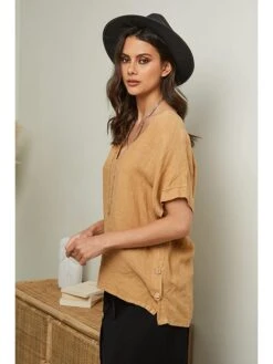 Leinen-Bluse "Gwena" In Camel 8 Leinen-Bluse "Gwena" In Camel -Modebe Kleidungs Geschäft fleur de lin leinen bluse gwena in camel 3