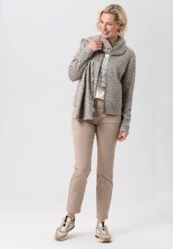 Tuch COZY ATMOSPHERE In Kashmir-Grey -Modebe Kleidungs Geschäft frank walder tuch cozy atmosphere in kashmir grey 2