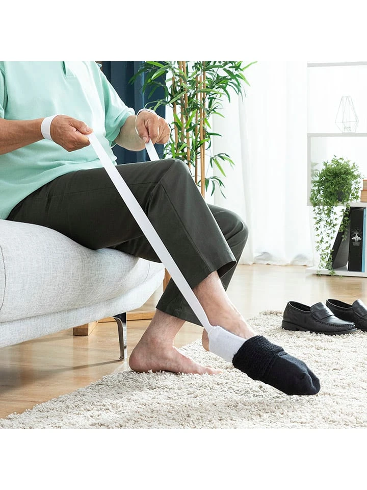 Innovagoods Sockenanziehhilfe In Grau/ Weiß 4 Innovagoods Sockenanziehhilfe In Grau/ Weiß – Bild 4