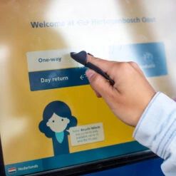 Koziol HI SAFE TOUCH - Finger-Abdeckung In Deep Grey -Modebe Kleidungs Geschäft koziol hi safe touch finger abdeckung in deep grey 2