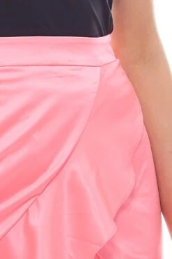 NA-KD Rüschen-Rock In Rosa -Modebe Kleidungs Geschäft na kd ruschen rock in rosa 2