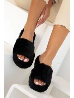 Hausschuhe In Schwarz -Modebe Kleidungs Geschäft pinqity hausschuhe in schwarz 3