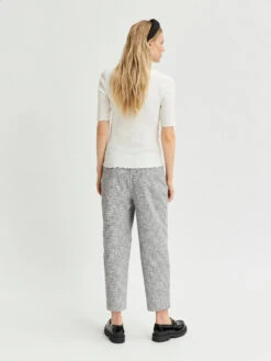 Selected Femme Top Snow White -Modebe Kleidungs Geschäft selected femme top snow white 2