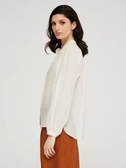 Sisley Bluse In Creme -Modebe Kleidungs Geschäft sisley bluse in creme 2