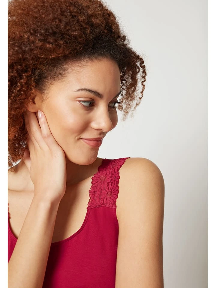 Skiny Top In Rot 5 Skiny Top In Rot – Bild 5