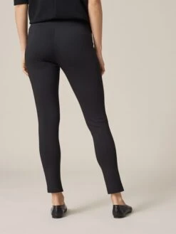 Someday Hose "Culesi" In Schwarz -Modebe Kleidungs Geschäft someday hose culesi in schwarz 2