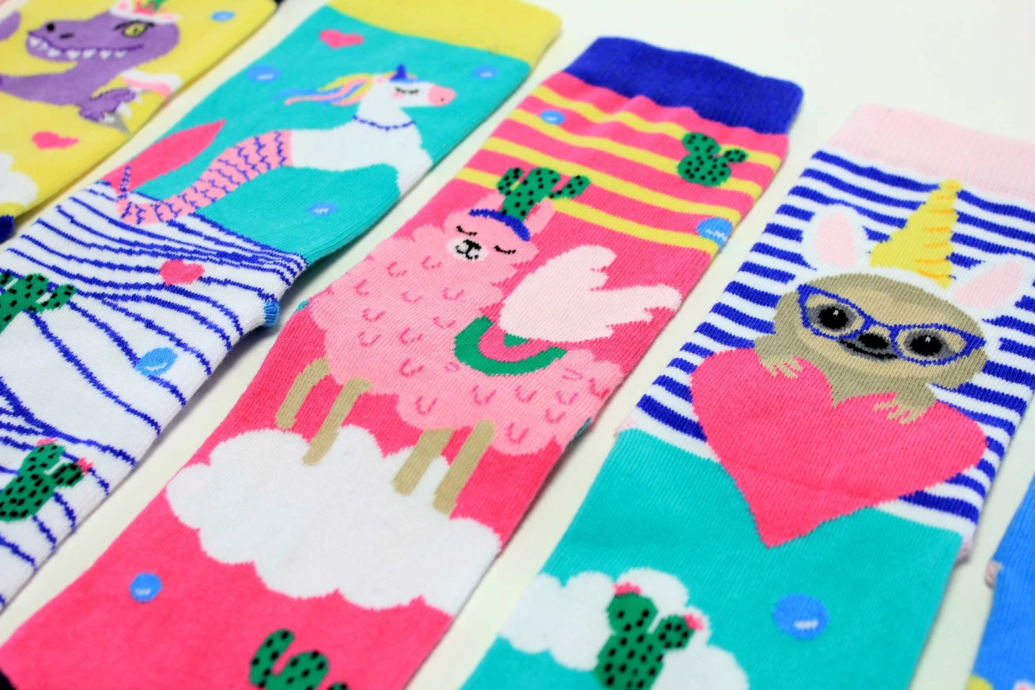 Socken In Unicorn Vs Lama 1 Socken In Unicorn Vs Lama