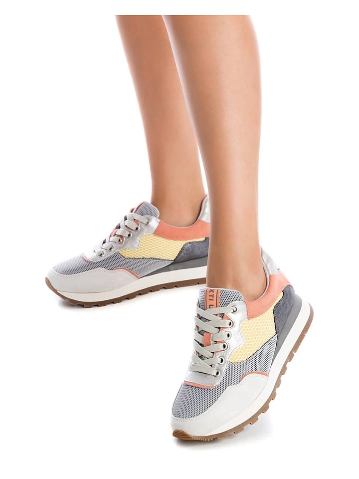 Xti Sneakers In Grau/ Bunt 4 Xti Sneakers In Grau/ Bunt – Bild 4